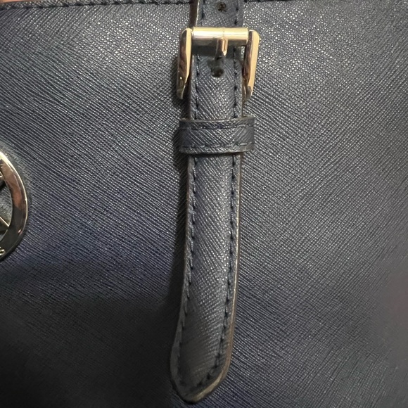 Authentic Michael Kors Purse - Picture 6 of 12